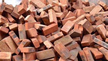 紅磚淡出歷史舞臺 現代建筑材料的革新與環保趨勢